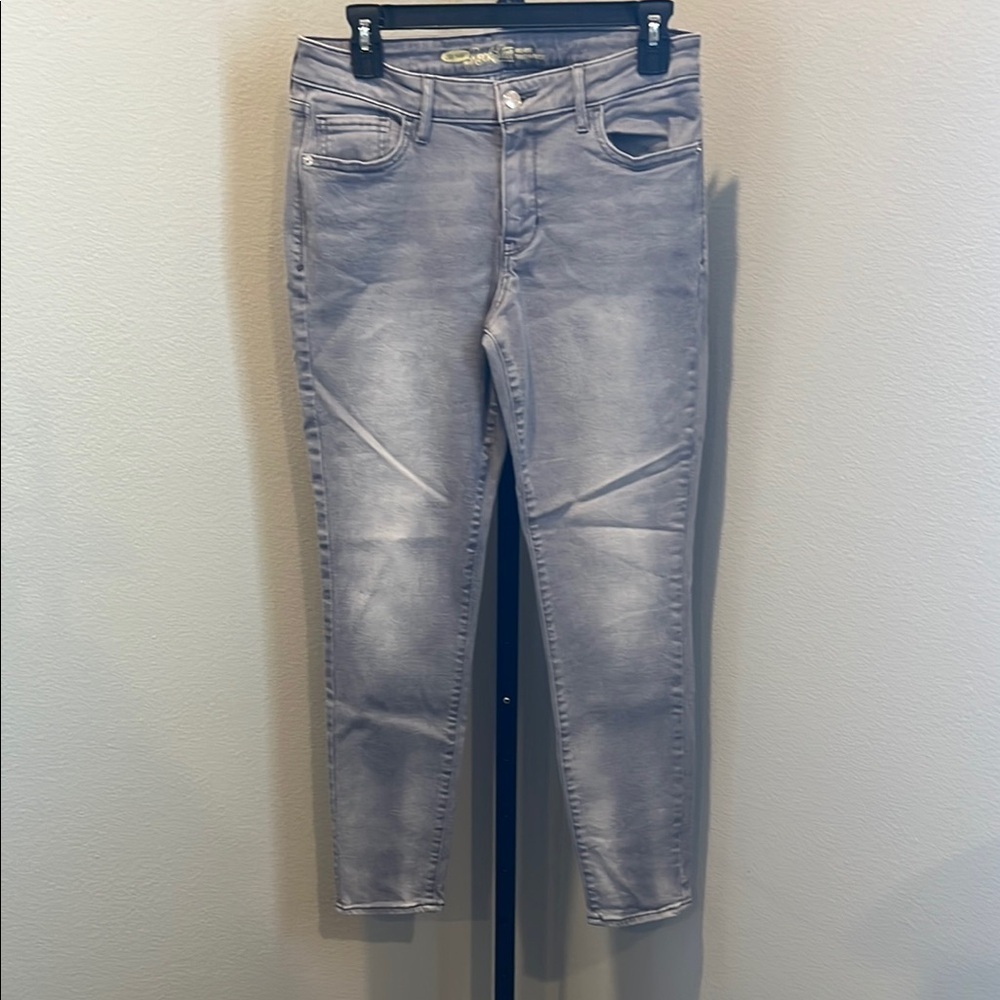 Old Navy Gray Skinny Jeans with Modern Distressing